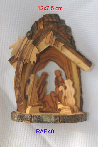 Nasterea lui Iisus sculptata in lemn de maslin